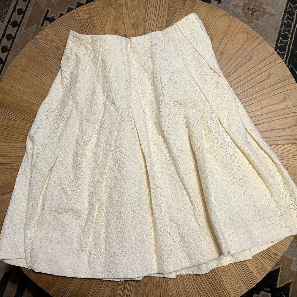 Carolina Herrera Beautiful Vintage Cream Lace A-Line Pleated, Heavy Skirt 10
